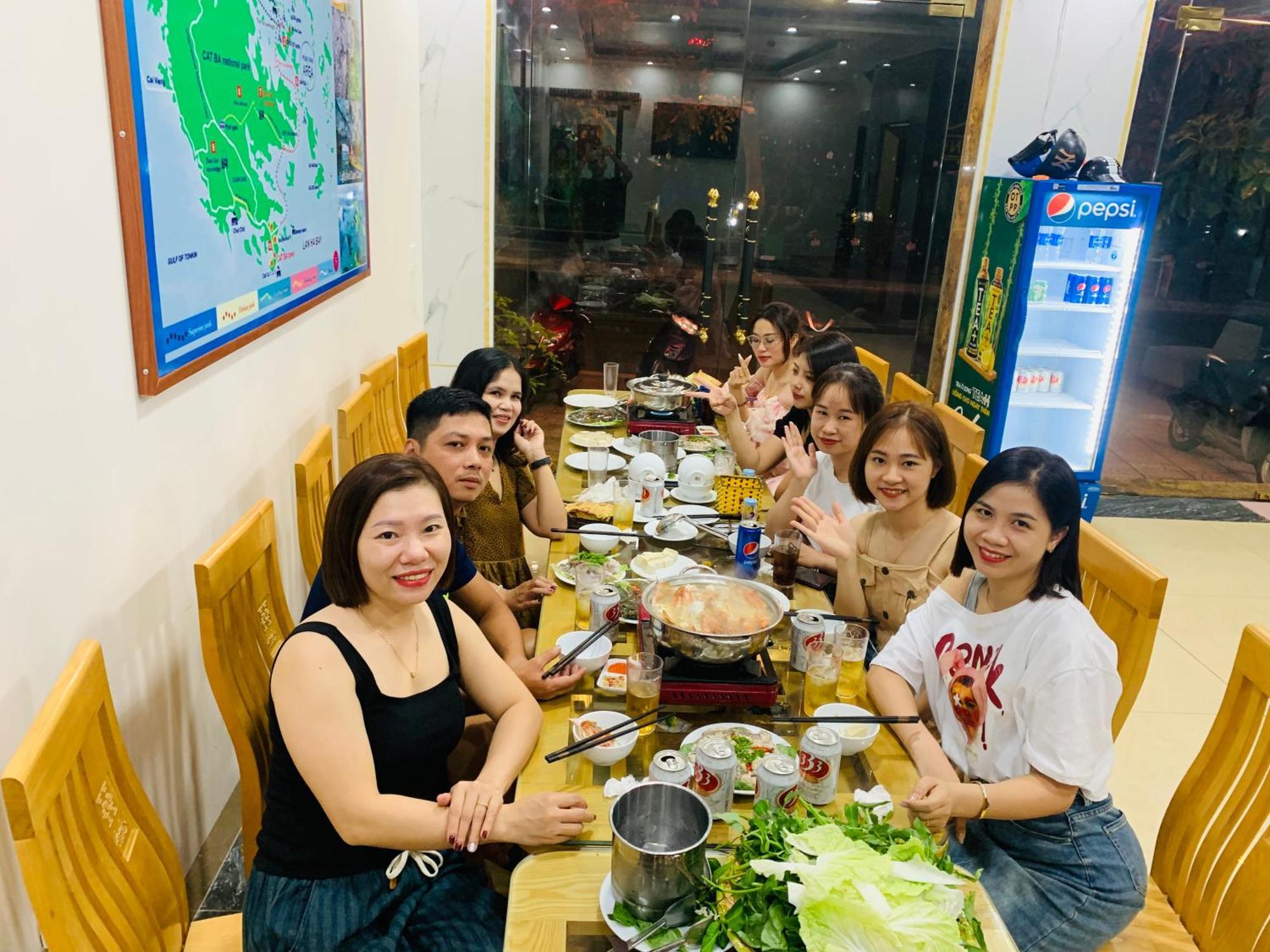 Tung Quang Hotel Dong Khe Sau Экстерьер фото