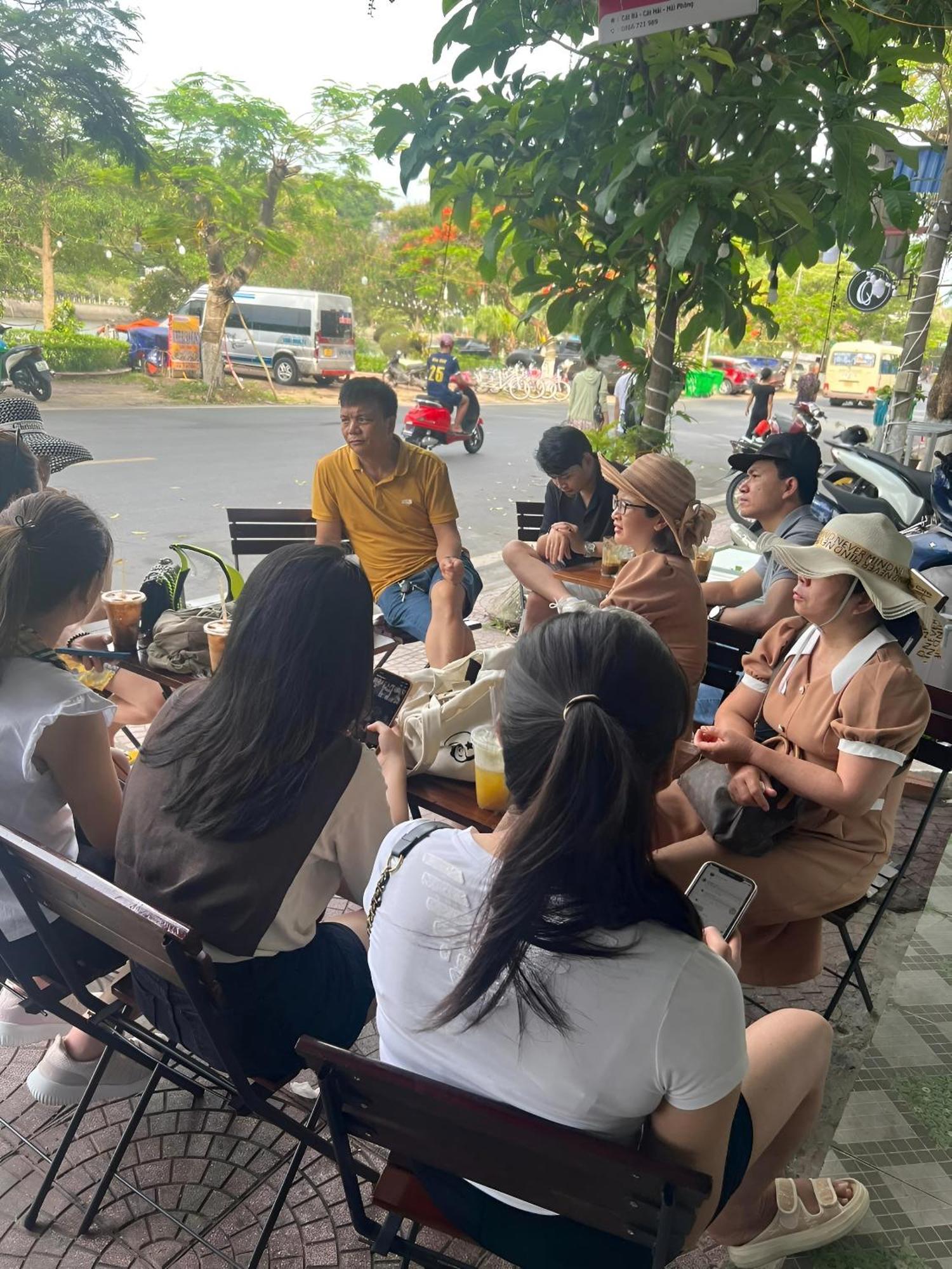 Tung Quang Hotel Dong Khe Sau Экстерьер фото
