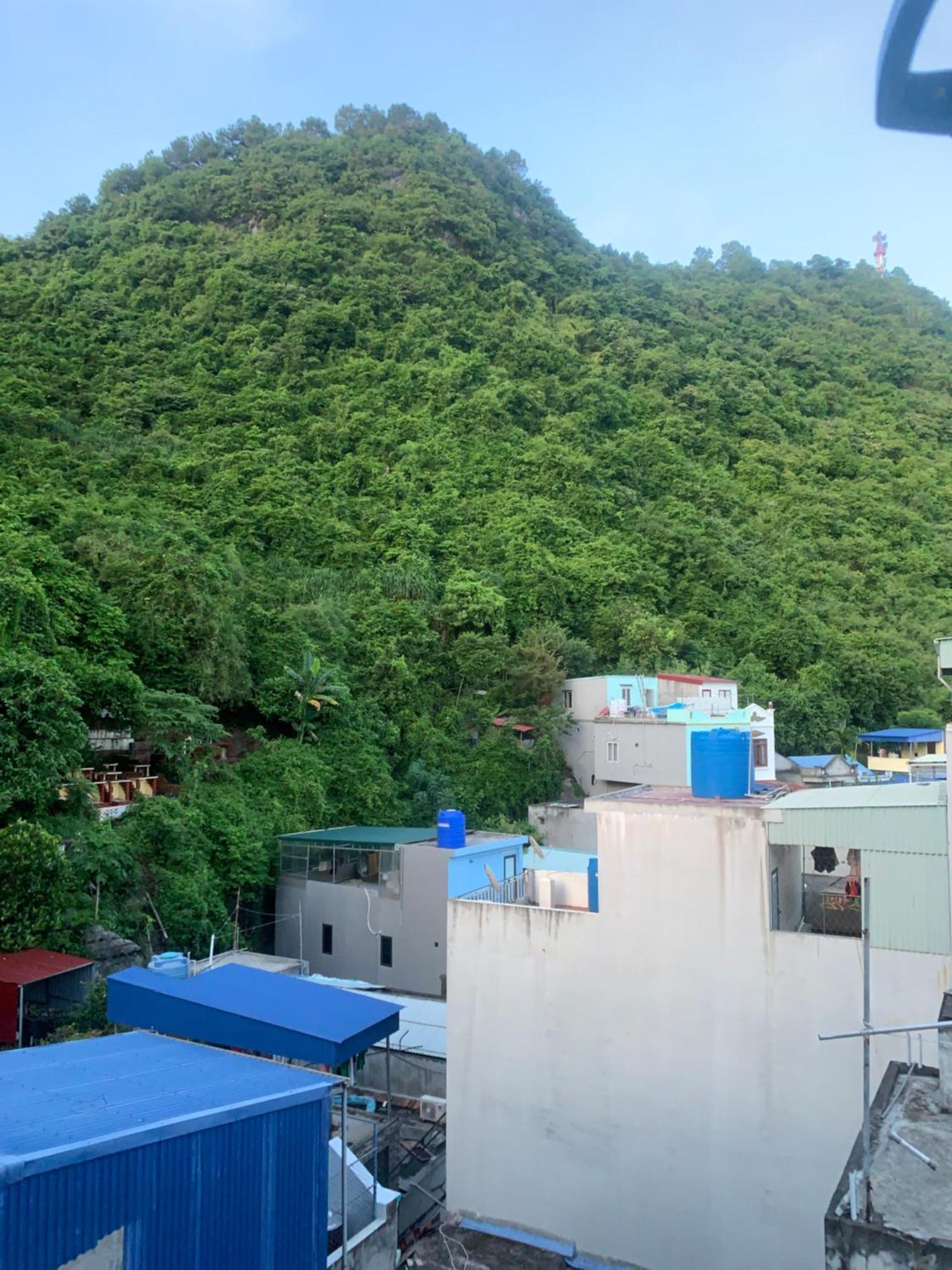 Tung Quang Hotel Dong Khe Sau Экстерьер фото