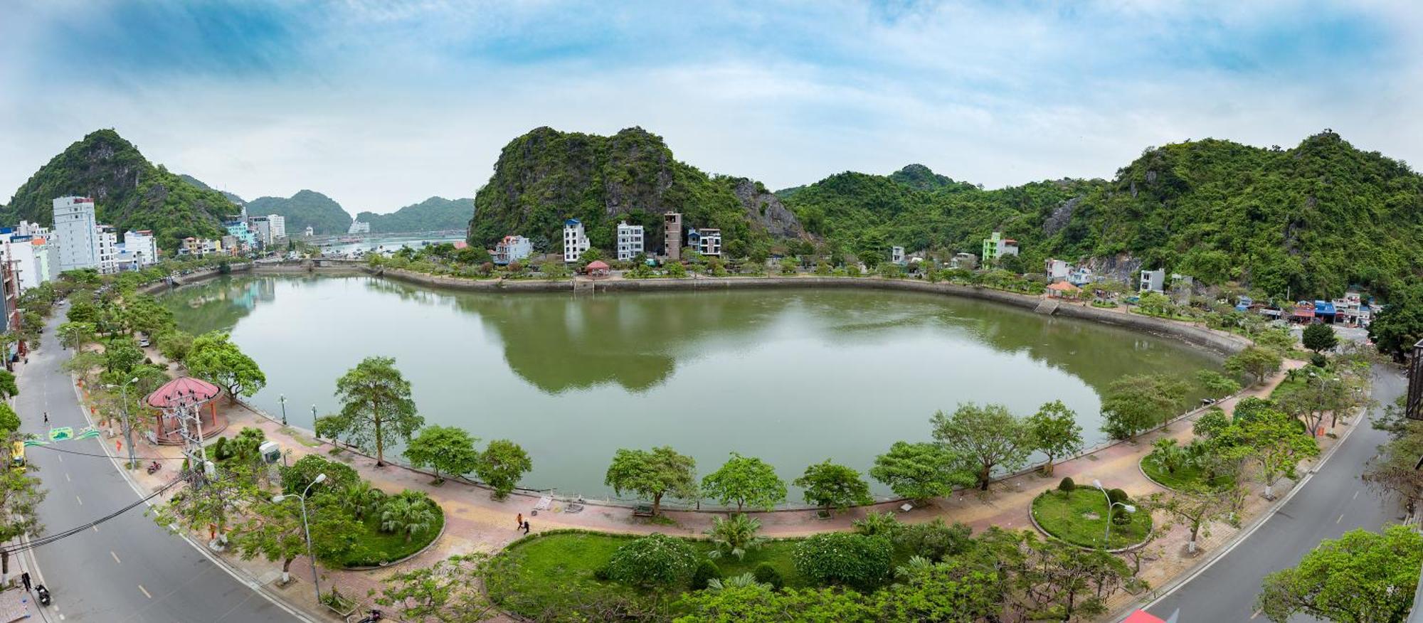 Tung Quang Hotel Dong Khe Sau Экстерьер фото
