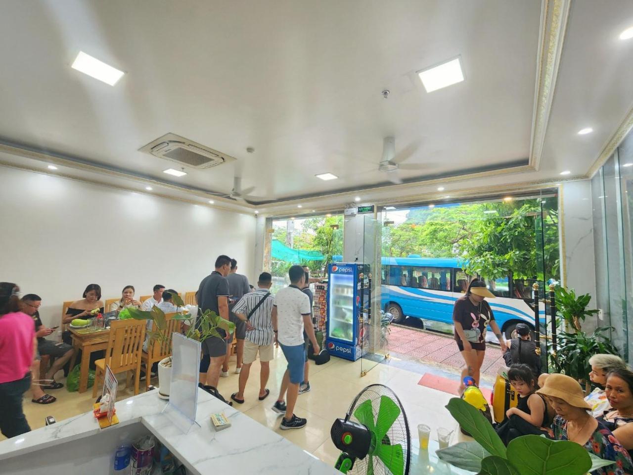 Tung Quang Hotel Dong Khe Sau Экстерьер фото