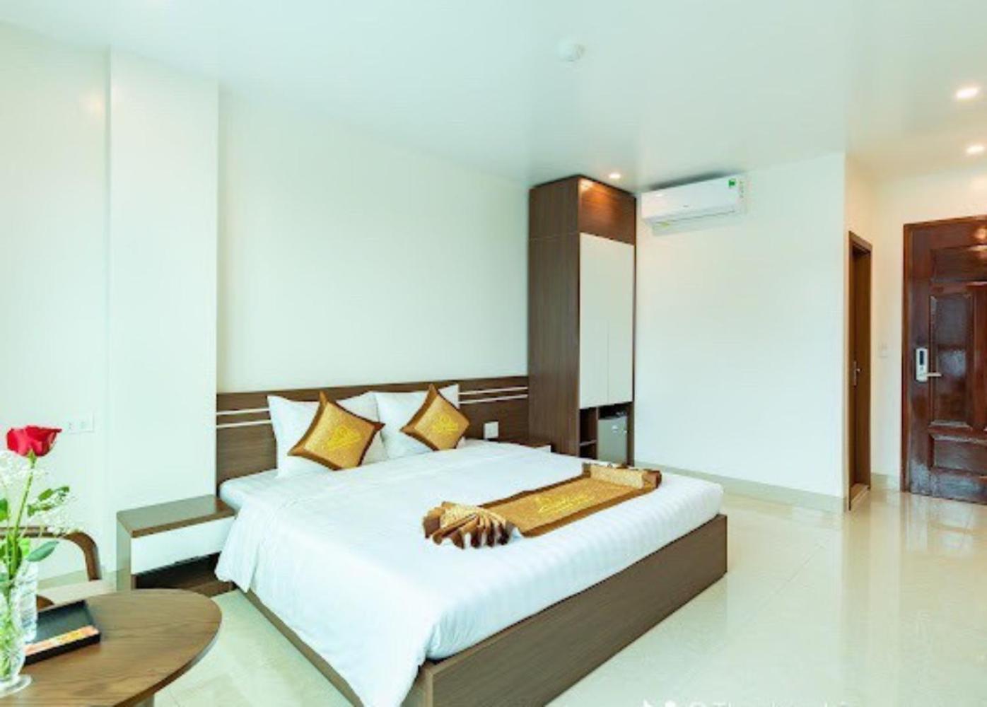 Tung Quang Hotel Dong Khe Sau Экстерьер фото