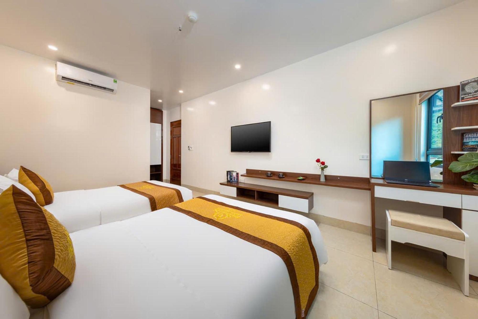 Tung Quang Hotel Dong Khe Sau Экстерьер фото